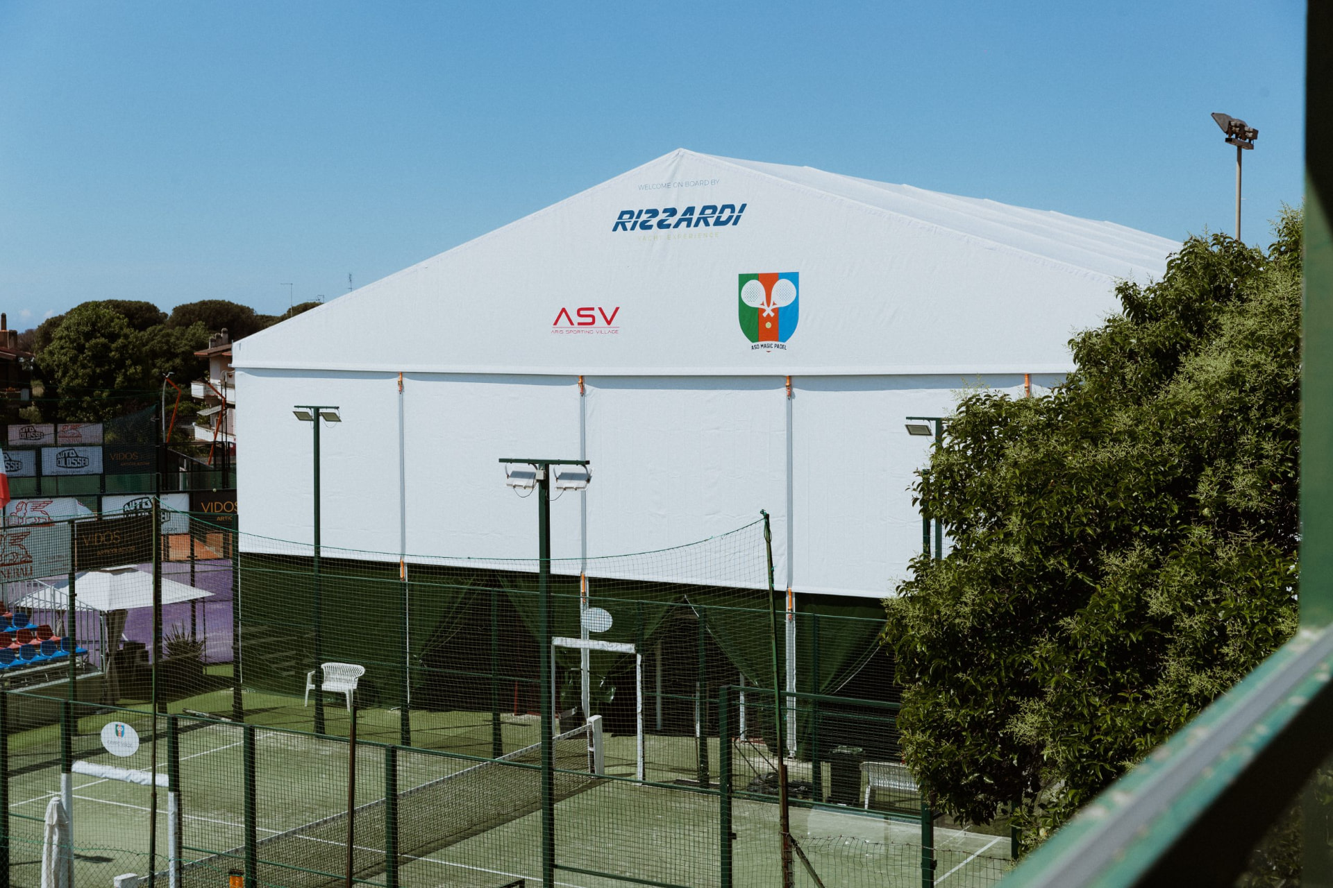 Coperture per campi da tennis e padel